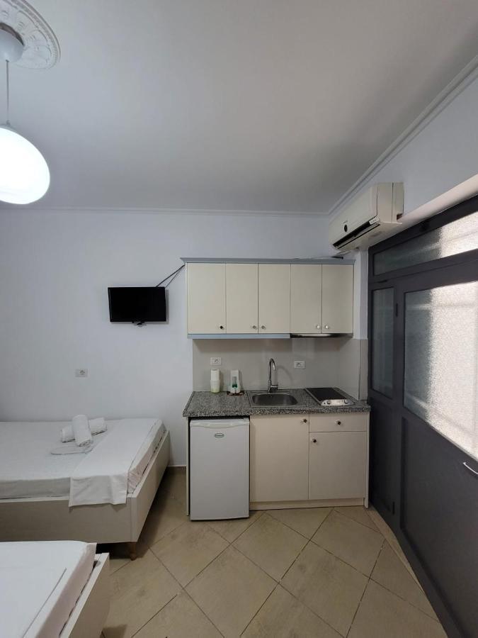 Amber Apartments Saranda Szoba fotó