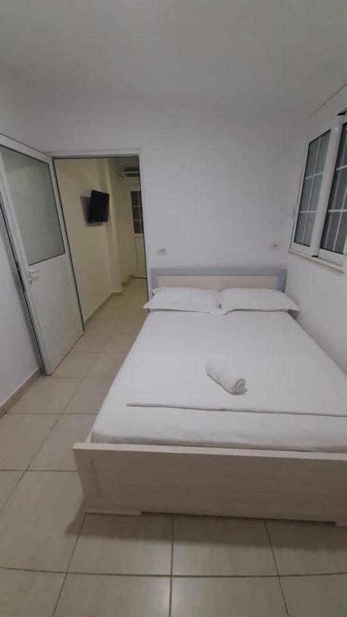 Amber Apartments Saranda Szoba fotó