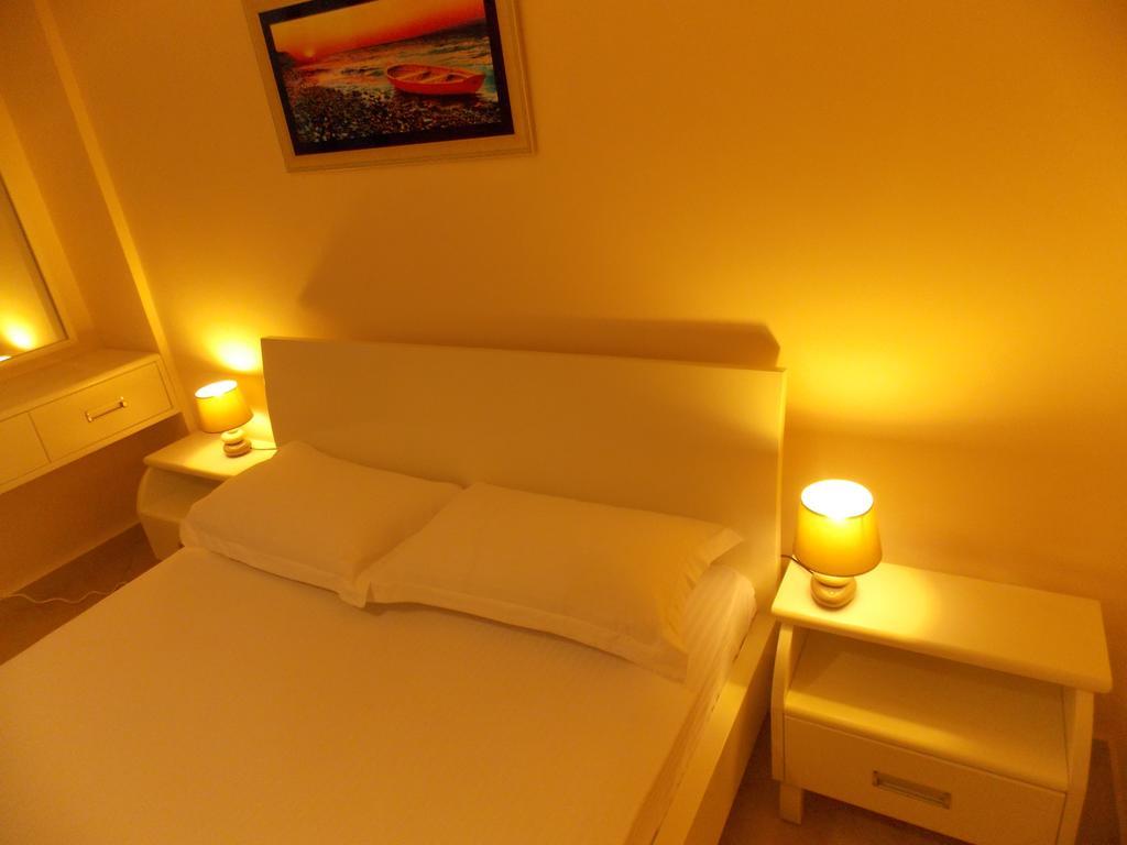 Amber Apartments Saranda Kültér fotó